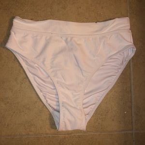White High Rise Bikini Bottoms 🤍